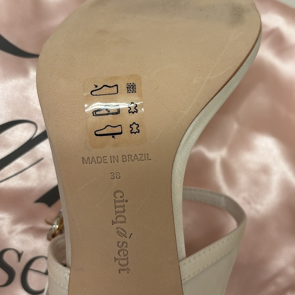 NWOT Cinq a sept Celeste satin heeled sandals size 8 - Picture 7 of 10
